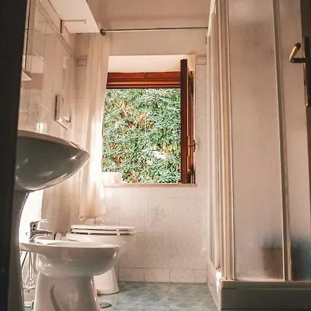 Villa A Con Giardino E Discesa A Mare